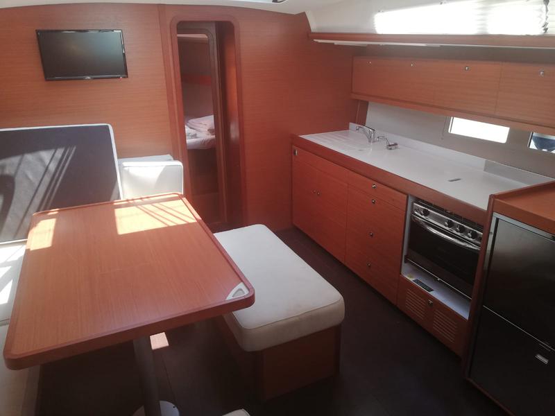 Book yachts online - sailboat - Dufour 460 Grand Large - Cetina - rent