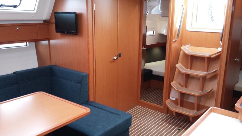 Book yachts online - sailboat - Bavaria Cruiser51 - Fenoliga - rent