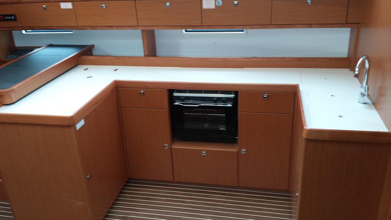 Book yachts online - sailboat - Bavaria Cruiser51 - Fenoliga - rent