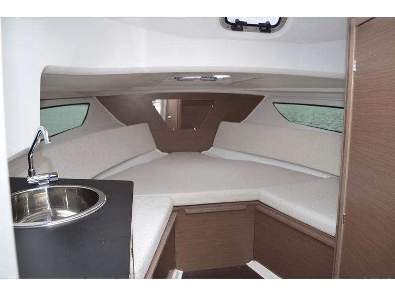 Book yachts online - motorboat - Jeanneau Cap Camarat 7.5 WA SERIE 2 - Jeanneau Cap Camarat 7.5 WA - rent