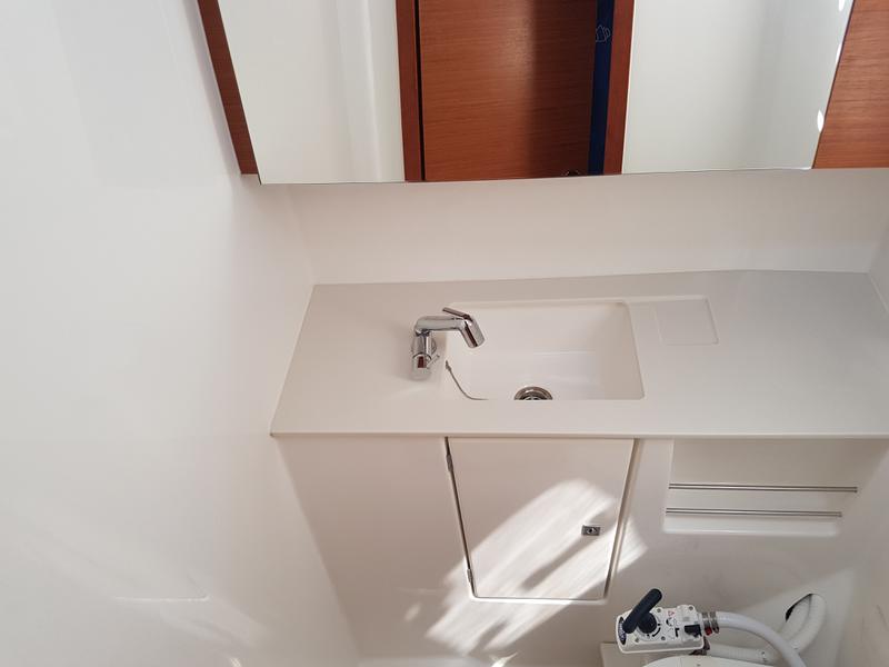 Book yachts online - sailboat - Dufour 512 Grand Large - Hera - rent