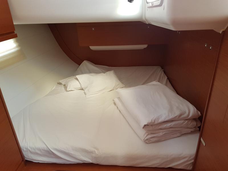 Book yachts online - sailboat - Dufour 512 Grand Large - Hera - rent