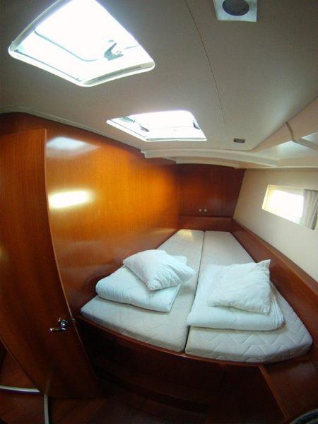 Book yachts online - sailboat - Oceanis 45 - Cabernet - rent