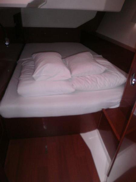 Book yachts online - sailboat - Oceanis 45 - Cabernet - rent