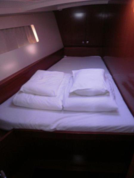 Book yachts online - sailboat - Oceanis 45 - Cabernet - rent