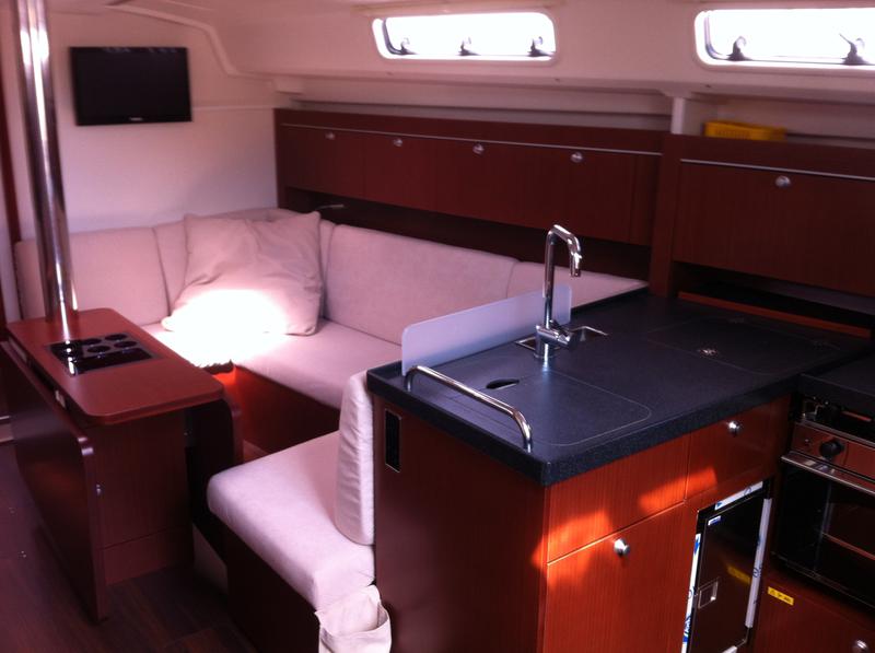 Book yachts online - sailboat - Hanse 415 - Ivo - rent