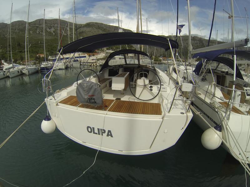 Book yachts online - sailboat - Dufour 460 Grand Large - Olipa - rent