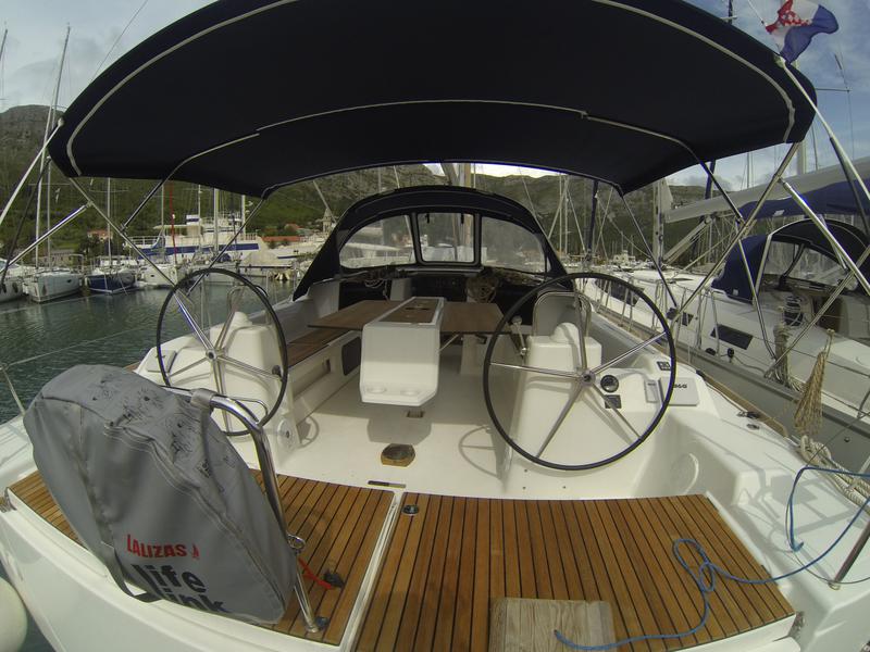 Book yachts online - sailboat - Dufour 460 Grand Large - Olipa - rent