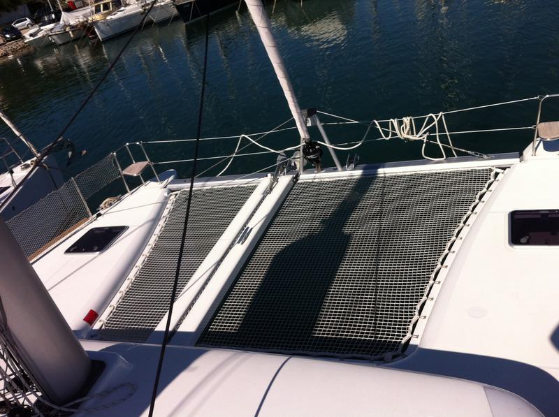 Book yachts online - catamaran - Lagoon 400 S2 - Sveti Vlaho - rent