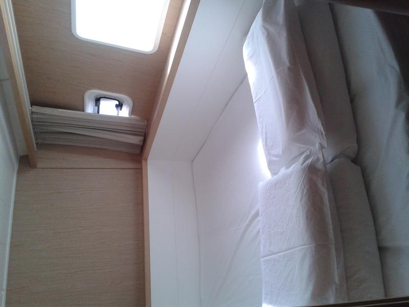 Book yachts online - catamaran - Lagoon 400 S2 - Sveti Vlaho - rent