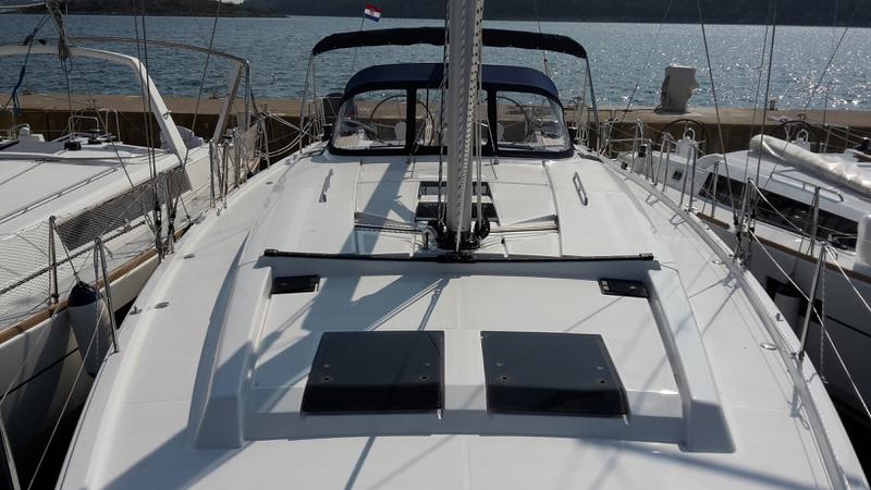 Book yachts online - sailboat - Hanse 505 - Figarola - rent
