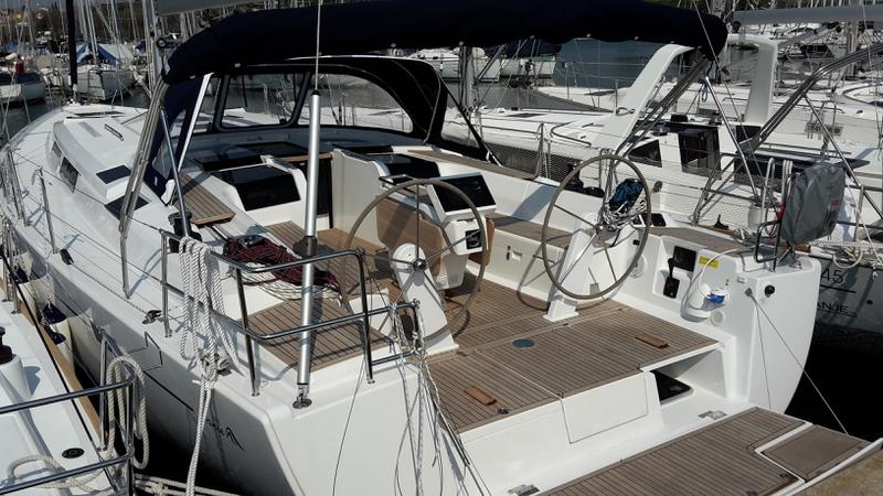 Book yachts online - sailboat - Hanse 505 - Figarola - rent