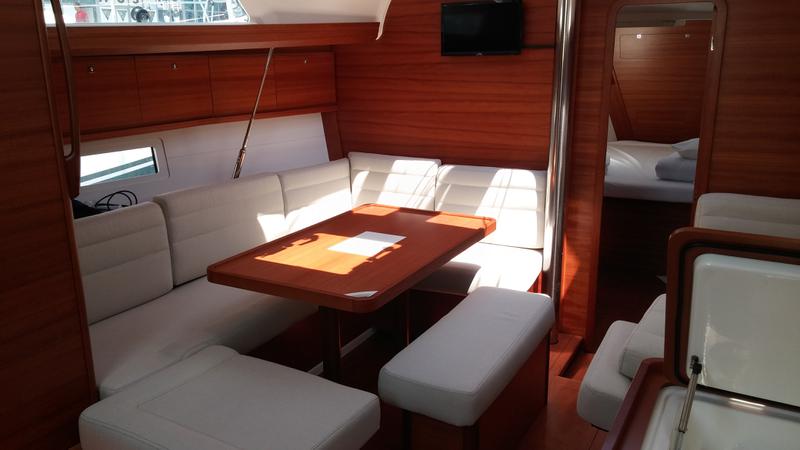 Book yachts online - sailboat - Dufour 410 Grand Large - Olib - rent