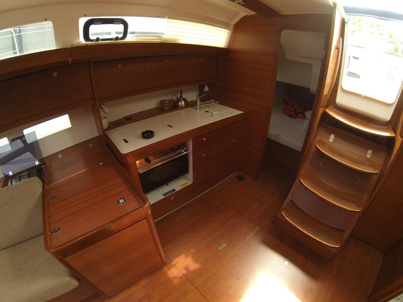 Book yachts online - sailboat - Dufour 410 Grand Large - Dolin - rent