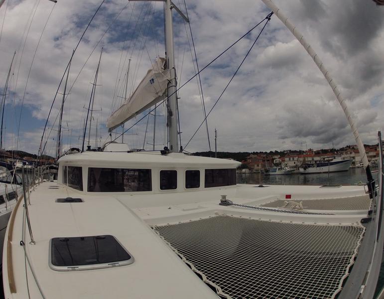 Book yachts online - catamaran - Lagoon 450 - Bevanda - rent