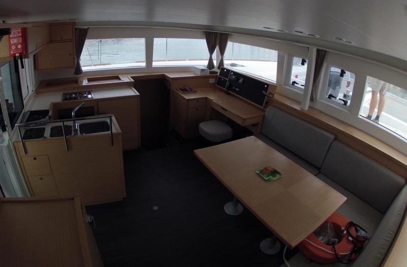 Book yachts online - catamaran - Lagoon 450 - Bevanda - rent