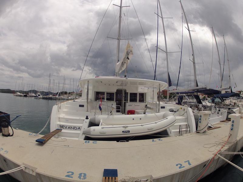 Book yachts online - catamaran - Lagoon 450 - Bevanda - rent