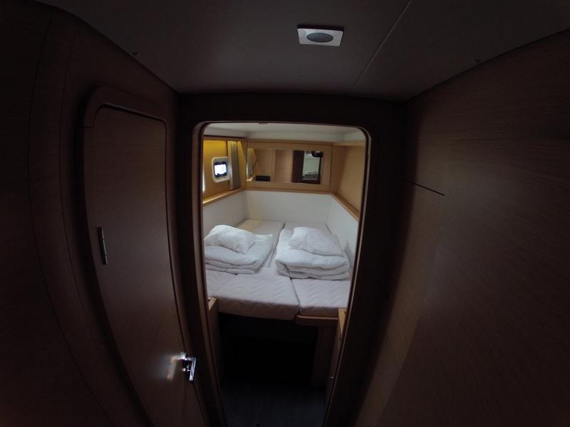 Book yachts online - catamaran - Lagoon 450 - Bevanda - rent