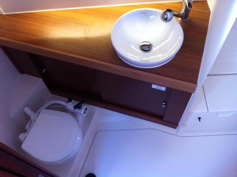 Book yachts online - sailboat - Hanse 415 - Valun - rent