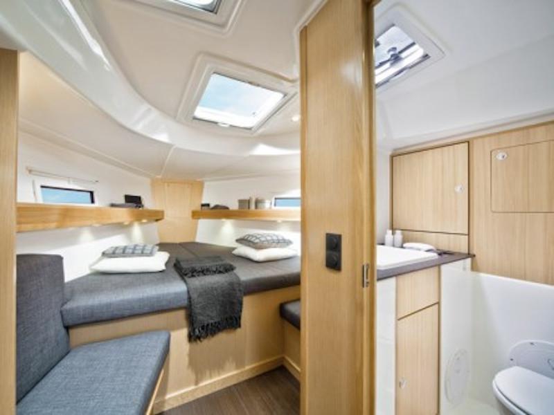 Book yachts online - sailboat - Bavaria 40 - Vlassis - rent