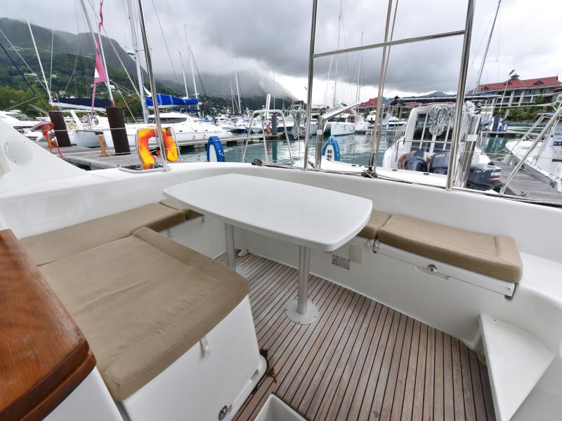 Book yachts online - catamaran - Lagoon 380 - Magikal - rent