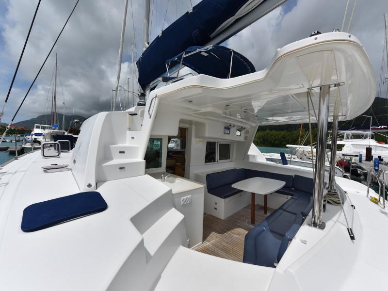 Book yachts online - catamaran - Lagoon 440 - Mystikal - rent