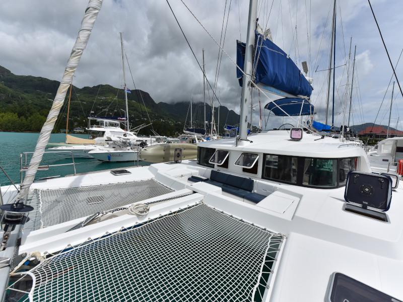 Book yachts online - catamaran - Lagoon 440 - Mystikal - rent