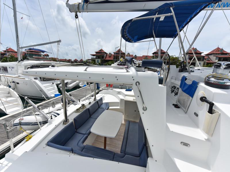 Book yachts online - catamaran - Lagoon 440 - Mystikal - rent