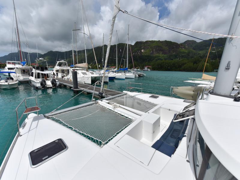 Book yachts online - catamaran - Lagoon 440 - Mystikal - rent