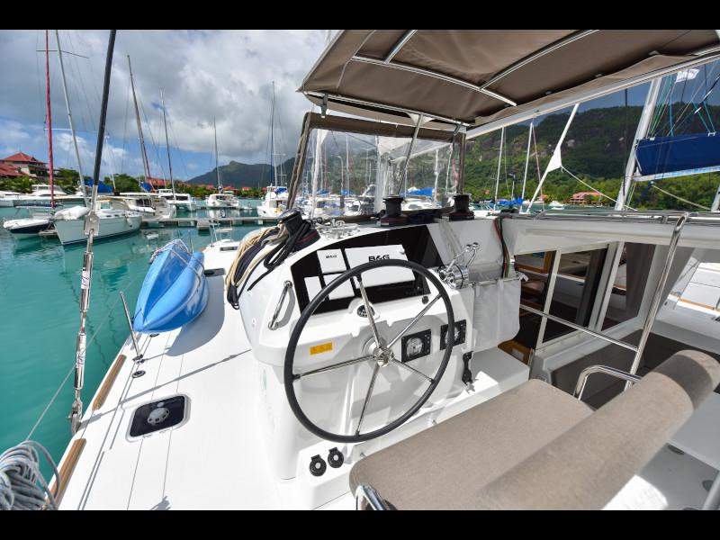 Book yachts online - catamaran - Lagoon 400 - Emilio - rent