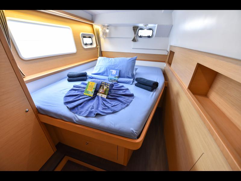 Book yachts online - catamaran - Lagoon 400 - Emilio - rent