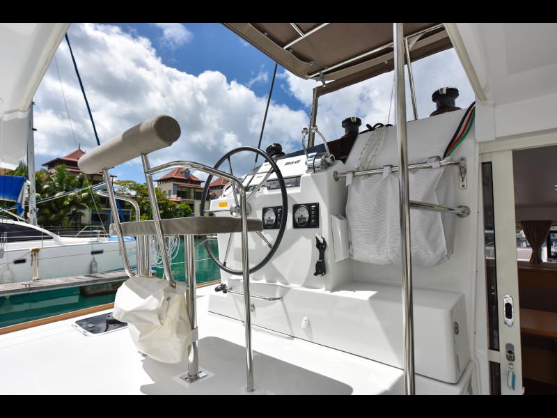 Book yachts online - catamaran - Lagoon 400 - Emilio - rent