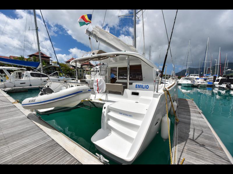 Book yachts online - catamaran - Lagoon 400 - Emilio - rent