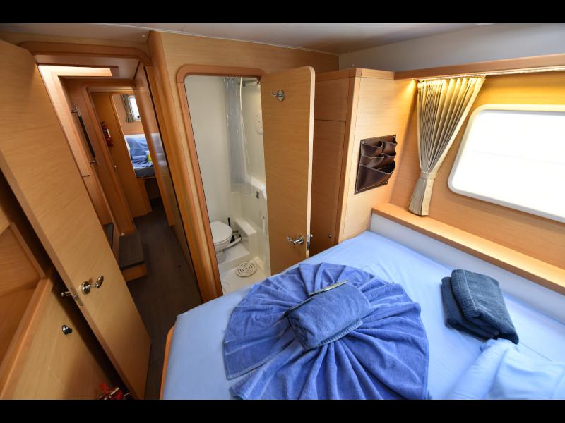 Book yachts online - catamaran - Lagoon 400 - Emilio - rent