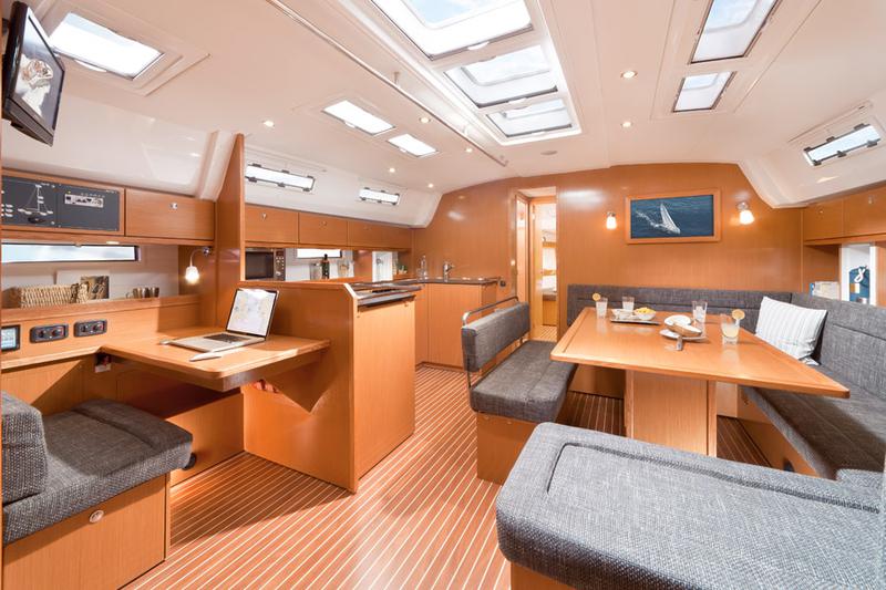 Book yachts online - sailboat - Bavaria 50 BT '12 - Bach - rent