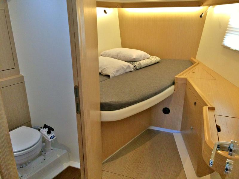 Book yachts online - sailboat - Azuree 41 - Calima - rent