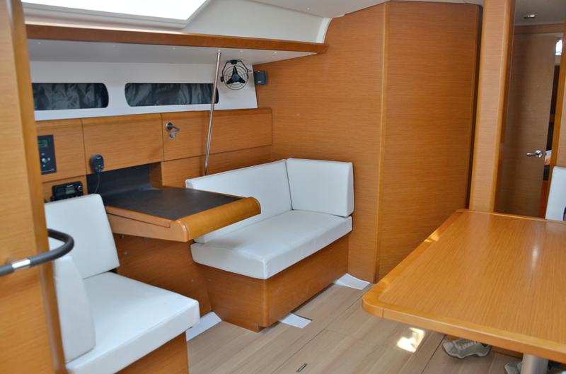 Book yachts online - sailboat - Sun Odyssey 449 - Jak - rent