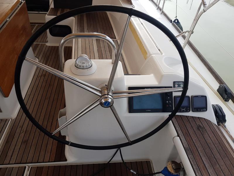 Book yachts online - sailboat - Dufour 512 Grand Large - Head Quarter - rent