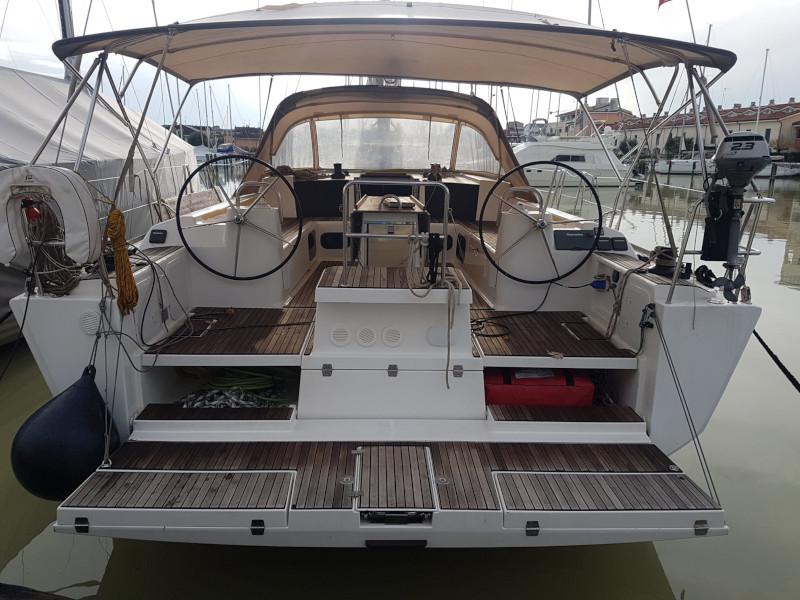 Book yachts online - sailboat - Dufour 512 Grand Large - Head Quarter - rent