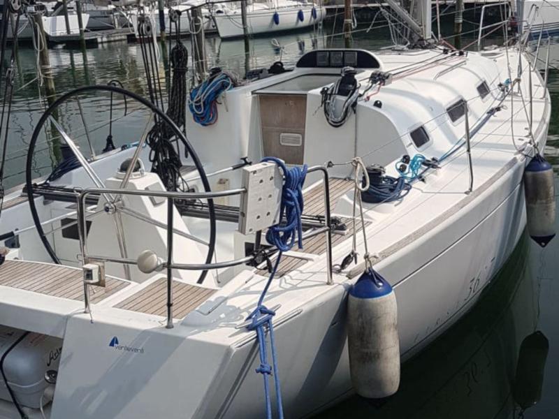 Book yachts online - sailboat - First 36.7 - no name - rent
