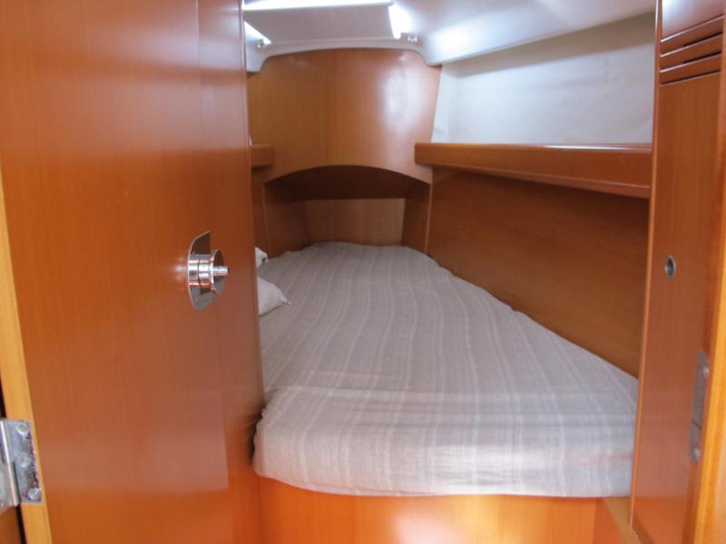 Book yachts online - sailboat - First 36.7 - no name - rent