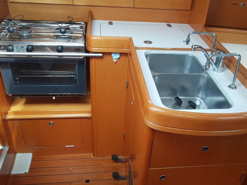 Book yachts online - sailboat - First 36.7 - no name - rent