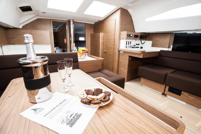 Book yachts online - sailboat - Elan Impression 50 - Sea Duce - rent