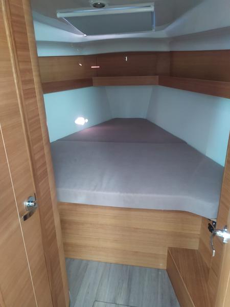 Book yachts online - sailboat - Elan Impression 40.1 - Baby Shark with A/C - rent
