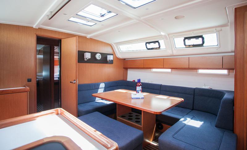 Book yachts online - sailboat - Bavaria Cruiser 51 - Fantasy - rent