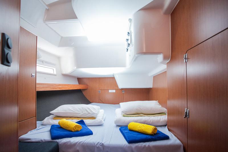 Book yachts online - sailboat - Bavaria Cruiser 51 - Fantasy - rent