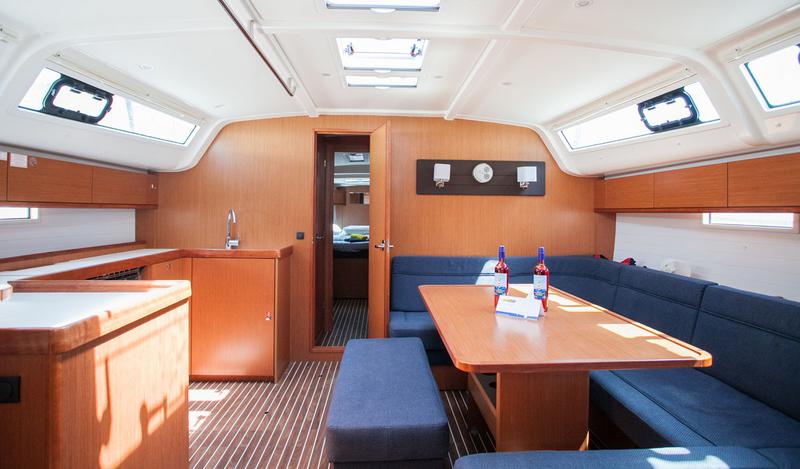 Book yachts online - sailboat - Bavaria Cruiser 51 - Fantasy - rent
