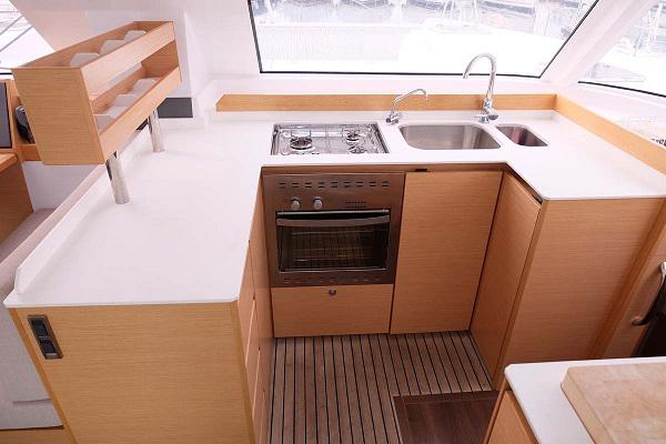 Book yachts online - catamaran - Nautitech Open 40 - BLUE POINT - rent