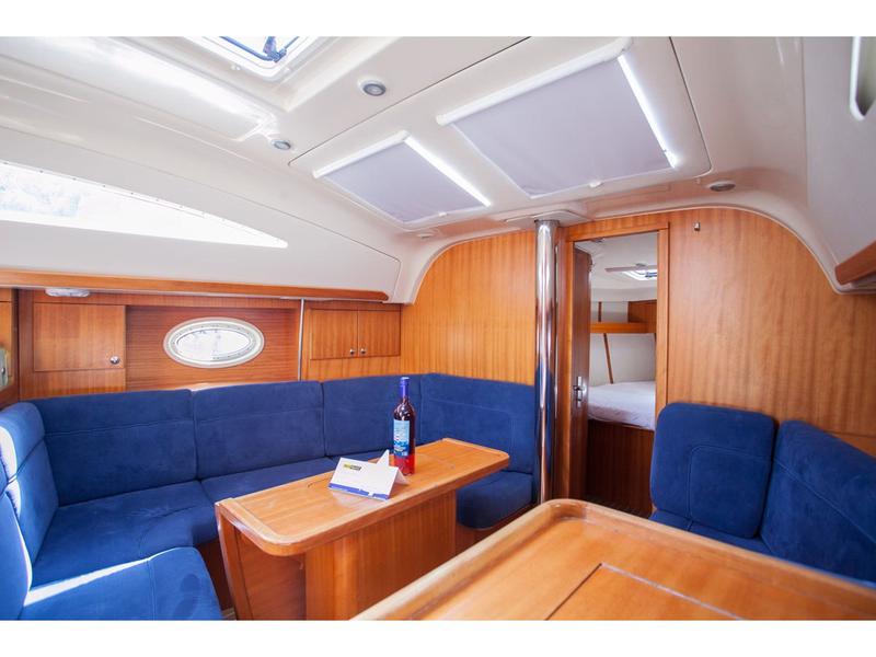 Book yachts online - sailboat - Elan 384 Impression - Relax Point - rent