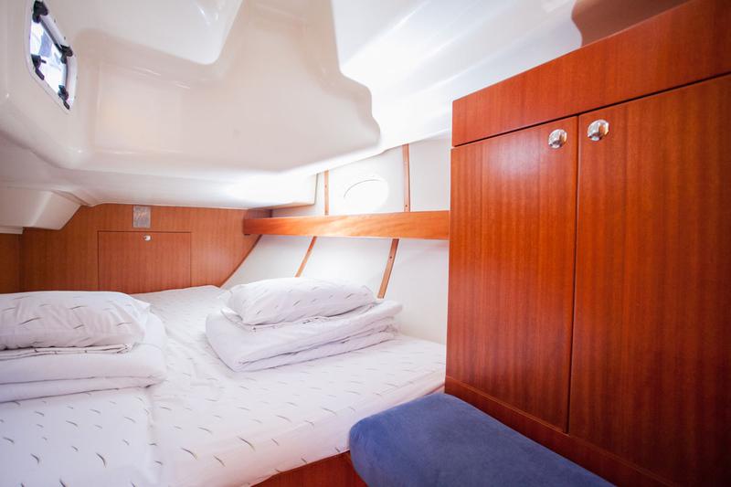 Book yachts online - sailboat - Elan 384 Impression - Relax Point - rent